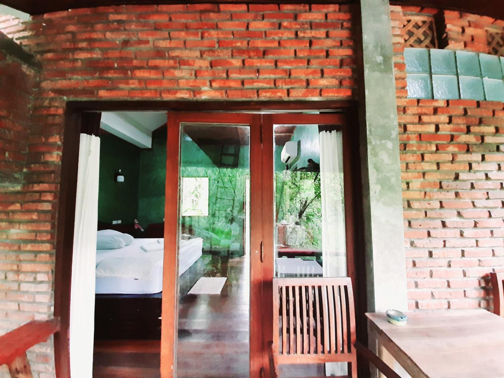 Tuaprodhome * Khao Lak
